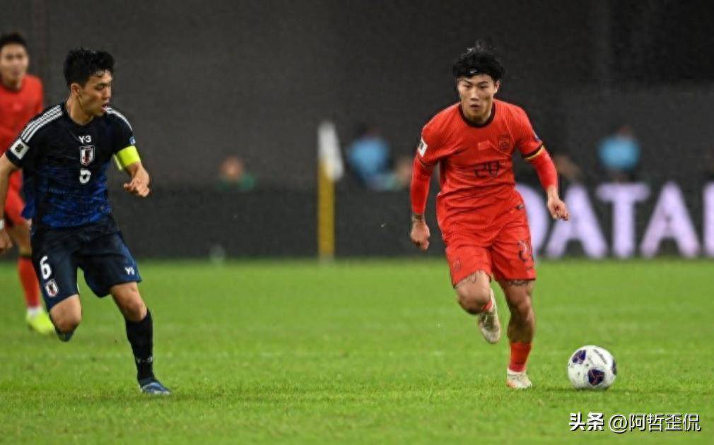 LPL- 羽毛球锦标赛焦点战：西城迅豹队绝杀川蜀巨龙队，新星闪耀。回归即成焦点