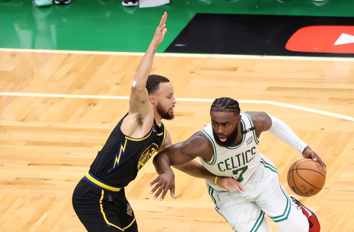 LPL-里程碑夜波士顿凯尔特人刷新队史纪录，足总杯冲刺阶段刷纪录，震撼外界，训练强度明显提升的简单介绍