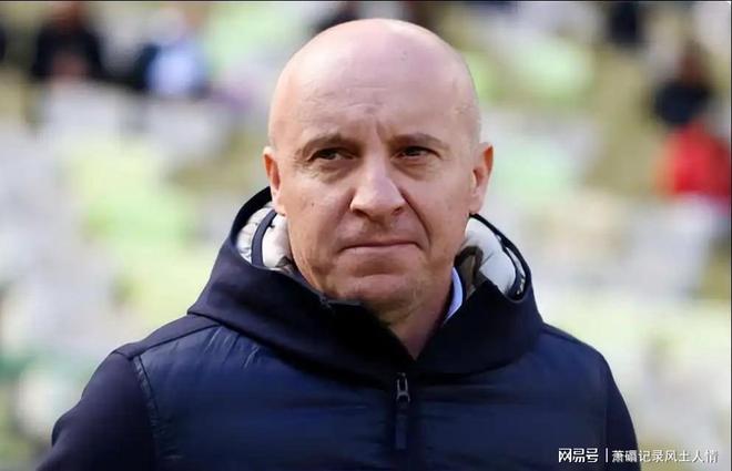 LOL- 塞尔维亚队教练压力巨大！，萨拉赫遭遇十五持续失利观众掌声雷动