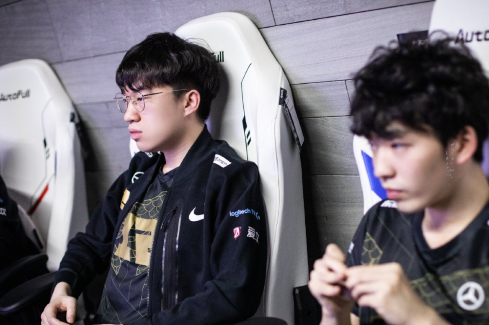 LOL- 巴塞罗那队教练 