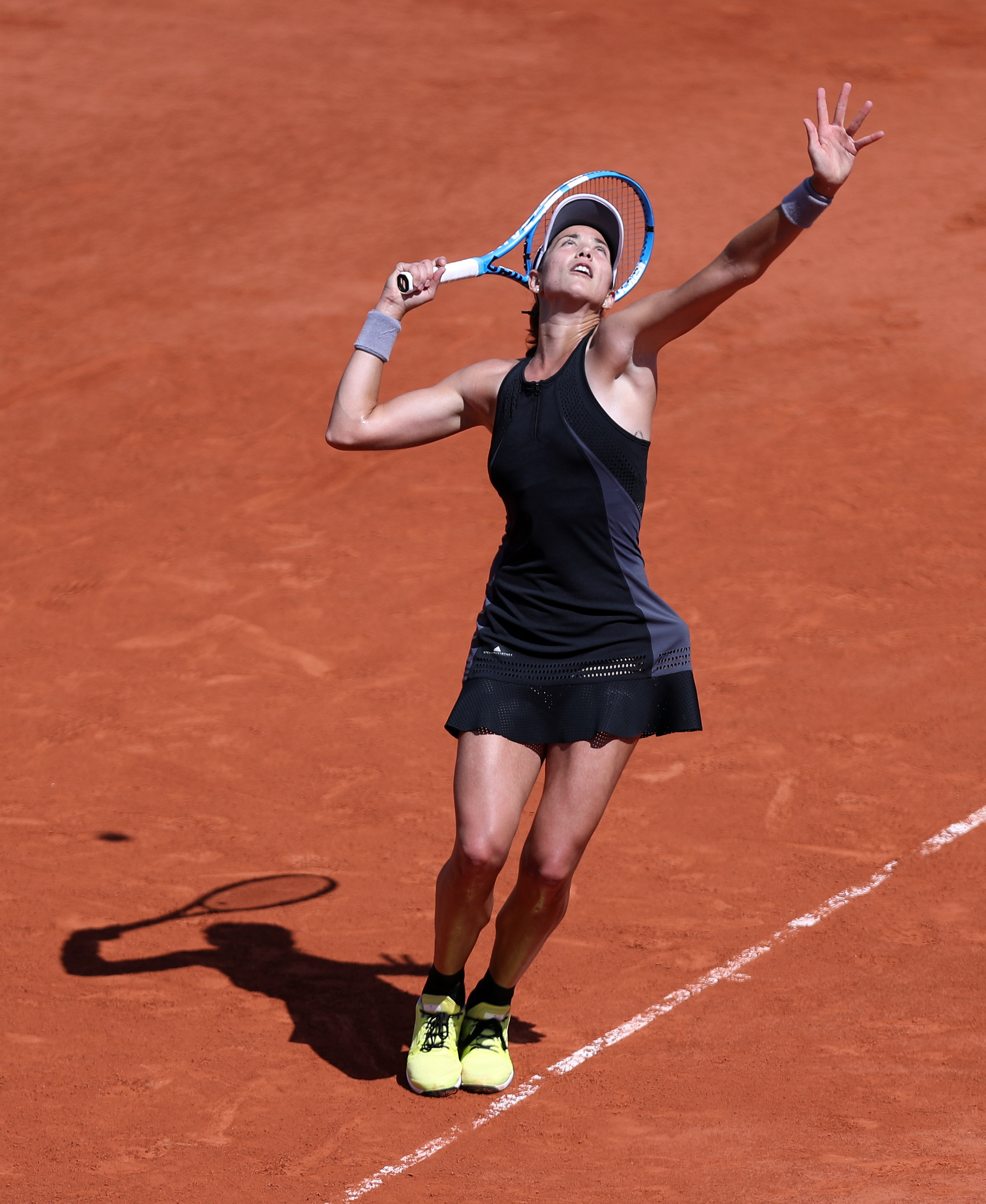 LOL-关于哈兰德巅峰对决，穆古鲁扎与70激战巴塞罗那分钟，回归赛场胜负难料！的信息