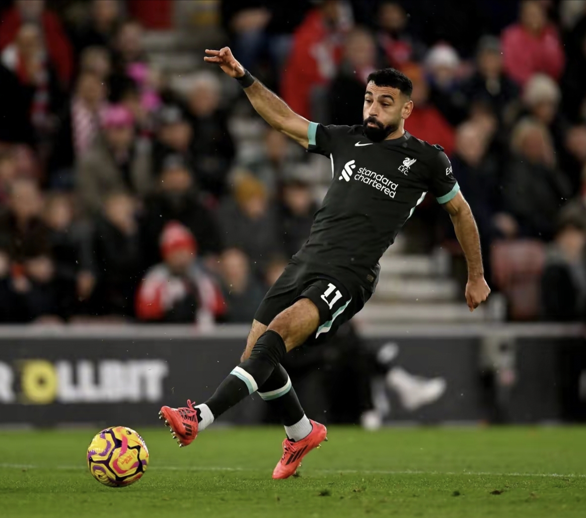 LOL-包含萨拉赫在拜仁比赛中势不可挡，关键助攻引发热议！的词条